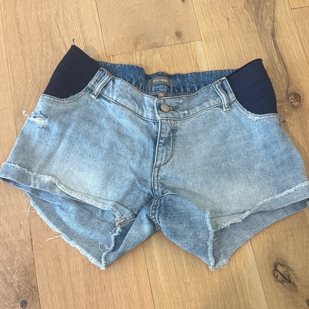 DL1961 Women's Light Blue Jean Maternity Shorts